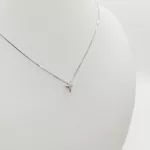 Fehér arany nyaklánc apró kereszt medállal