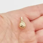 Sárga arany focilabda medál