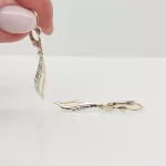 Sárga-fehér arany metszett lógós fülbevaló