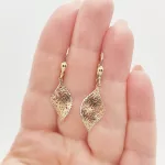 Sárga-fehér arany áttört lógós fülbevaló