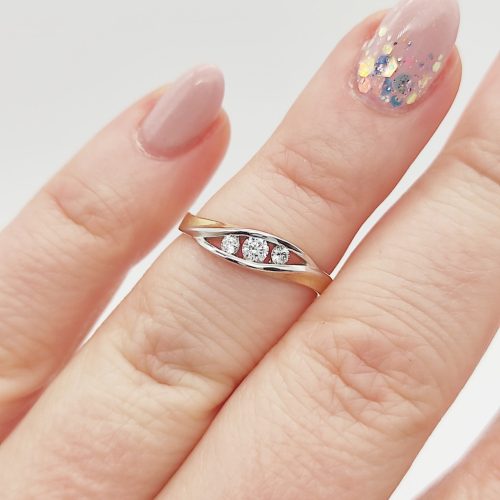 Sárga arany gyűrű cirkóniával