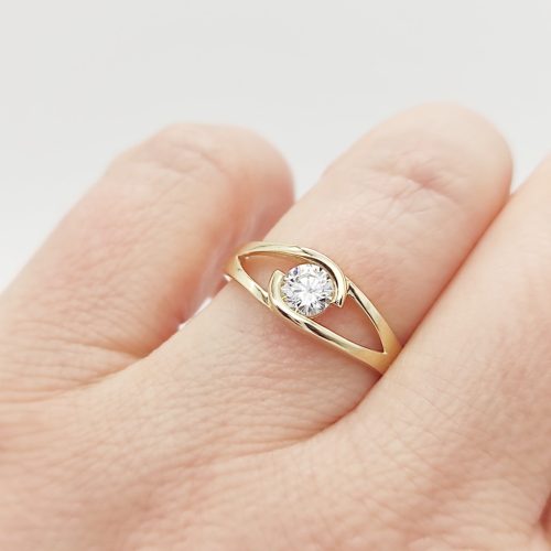 Sárga arany gyűrű cirkóniával