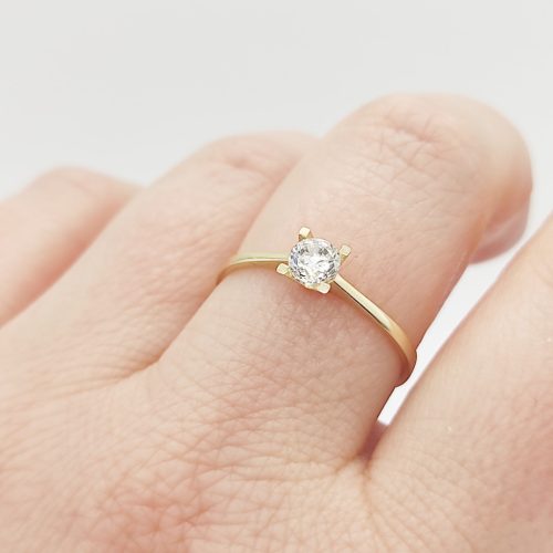 Sárga arany gyűrű cirkóniával