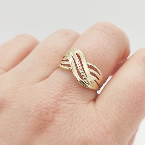 Sárga arany metszett gyűrű