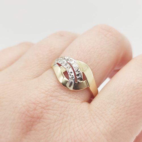 Sárga-fehér arany metszett gyűrű