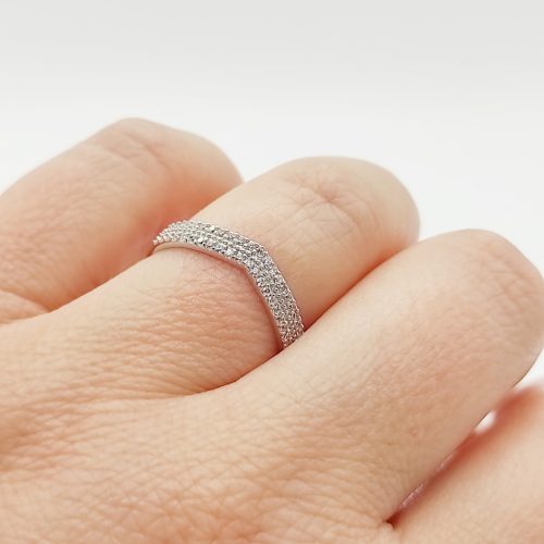 Fehér arany gyűrű cirkóniákkal