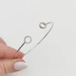 Fehér arany nyitott köves karperec