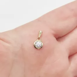 Sárga arany egy köves buttonos medál
