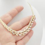 Sárga arany levélmintás nyakék