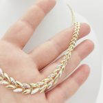 Sárga arany levélmintás nyakék