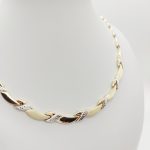 Sárga-fehér arany metszett nyakék