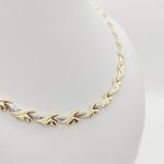 Sárga-fehér arany metszett nyakék
