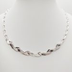 Fehér arany metszett nyakék