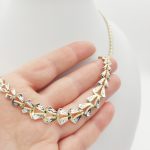 Sárga-fehér arany könnyed metszett nyakék