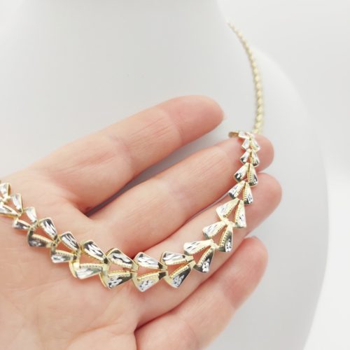 Sárga-fehér arany könnyed metszett nyakék