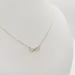 Sárga arany nyaklánc végtelen medállal