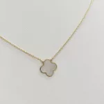 Sárga arany nyaklánc gyöngyház lóhere medállal