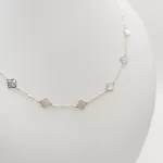 Sárga arany nyaklánc gyöngyház lóhere mintával