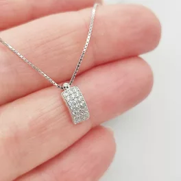 Fehér arany nyaklánc modern szögletes köves medállal