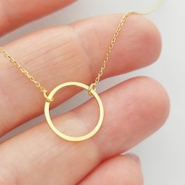 Sárga arany minimál nyaklánc kör medállal