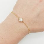 Sárga arany karlánc gyöngyház lóhere medállal