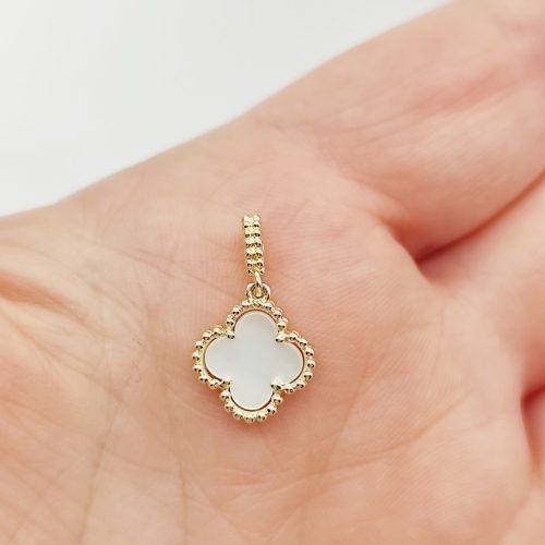 Sárga arany gyöngyház lóhere medál