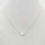 Sárga arany nyaklánc gyöngy medállal