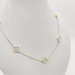 Sárga arany nyaklánc 5 gyöngyház lóherével