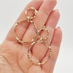 Sárga arany függő karikás fülbevaló