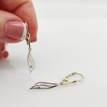 Sárga-fehér arany modern fülbevaló