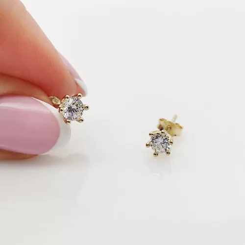 Sárga arany egy köves 6 karmos fülbevaló