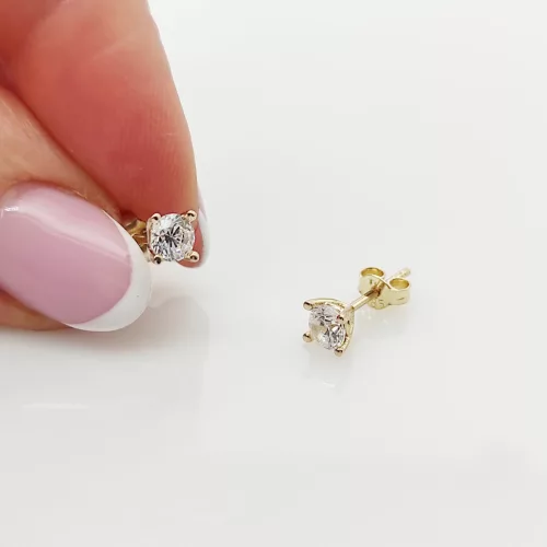 Sárga arany egy köves 4 karmos fülbevaló