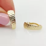 Sárga arany klasszikus metszett fülbevaló