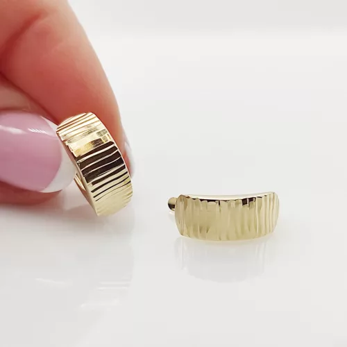 Sárga arany klasszikus metszett fülbevaló