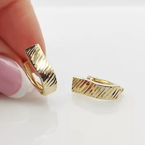 Sárga arany klasszikus metszett fülbevaló