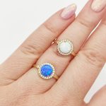 Sárga arany gyűrű fehér opállal