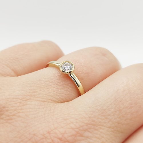 Sárga arany gyűrű cirkóniával