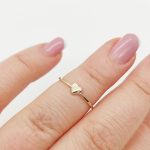 Sárga arany gyűrű szívvel