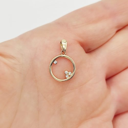 Sárga arany kör medál cirkóniákkal