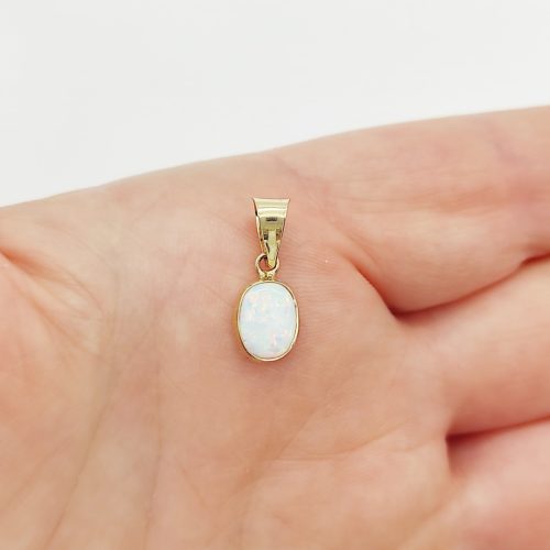 Sárga arany fehér opál medál