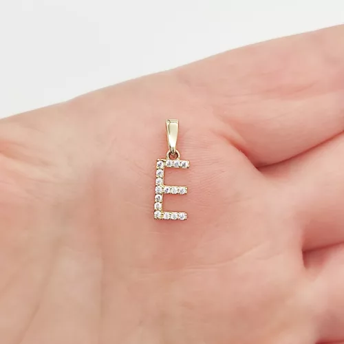 Sárga arany "E" betű medál cirkóniákkal