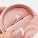 Sárga arany egy köves gyűrű