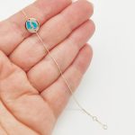 Sárga arany gyermek karlánc kék tappancsokkal