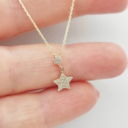 Sárga arany nyaklánc köves kis csillaggal