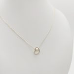 Sárga arany nyaklánc kis szívvelés gyönggyel