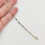 Sárga arany elegáns karlánc gyémántokkal