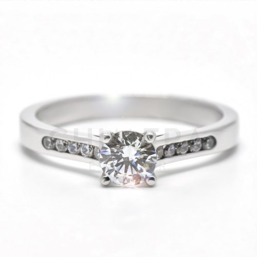 Caserta arany eljegyzési gyűrű gyémánttal