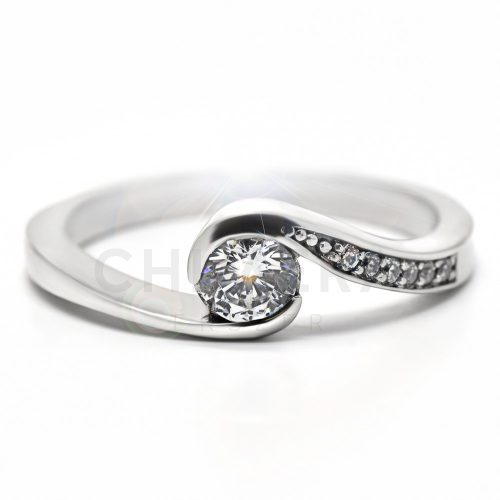 Venezia arany eljegyzési gyűrű gyémánttal