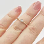 Sárga arany gyűrű gyémánttal