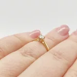 Sárga arany gyűrű gyémánttal